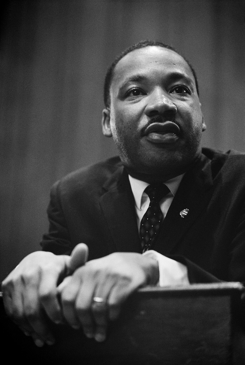 martin luther king, press conference, black-180477.jpg